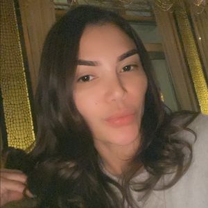 Meet your Posher, Viviana